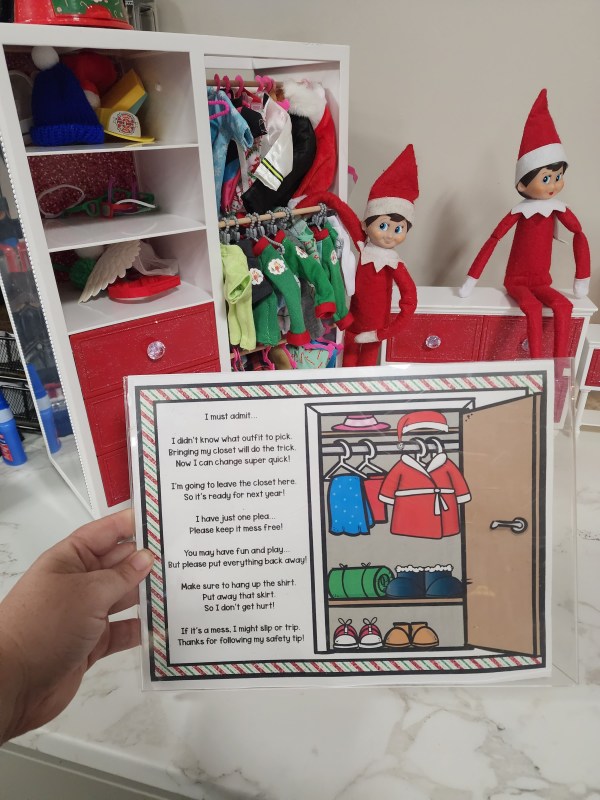 Magic Elf Gloves Printable Poster and Labels FREEBIE – Elf Day 11