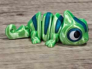 Carolyn's Classroom Critters: Chameleon - Shiny Green